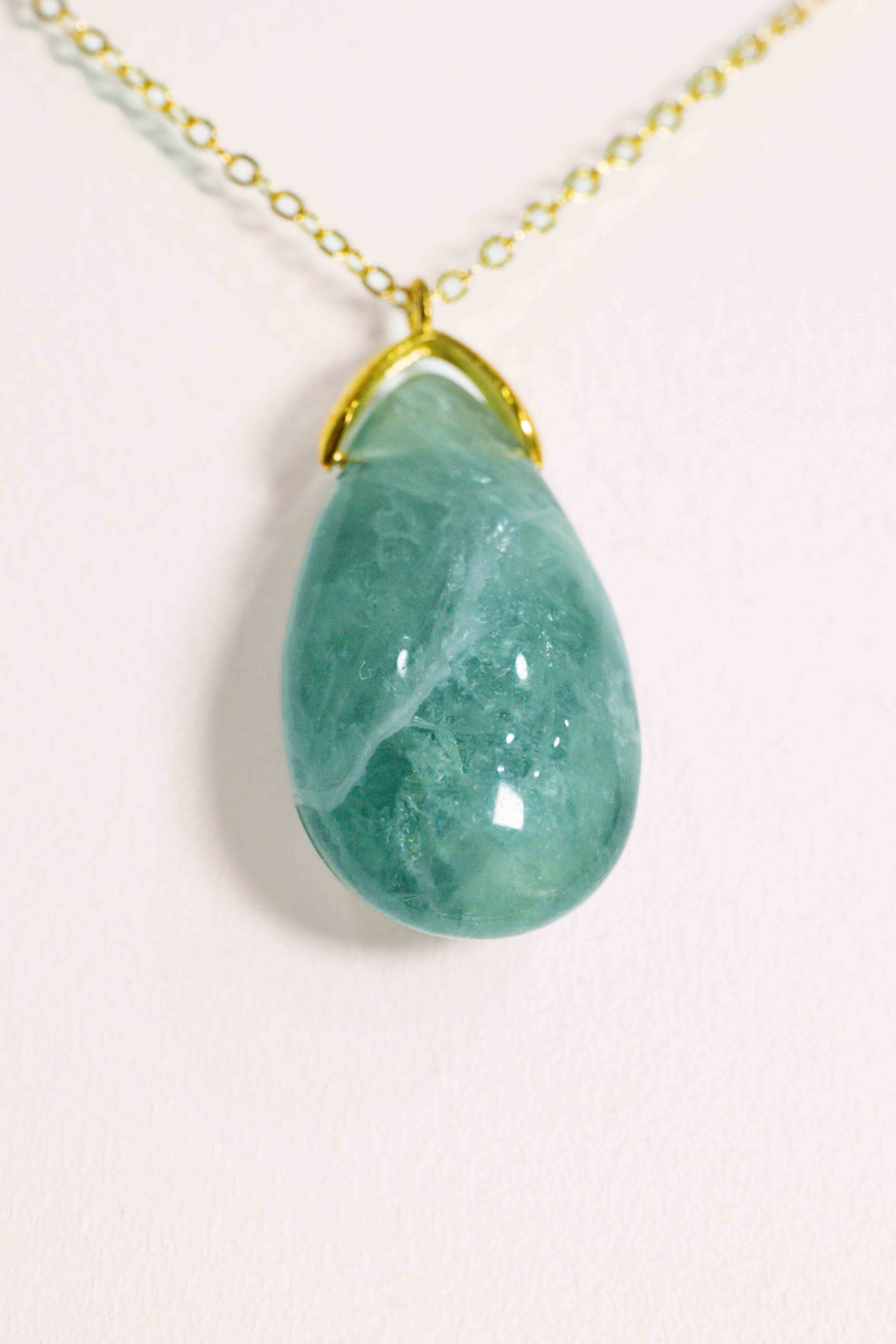 Collar de Fluorita con cadena dorada