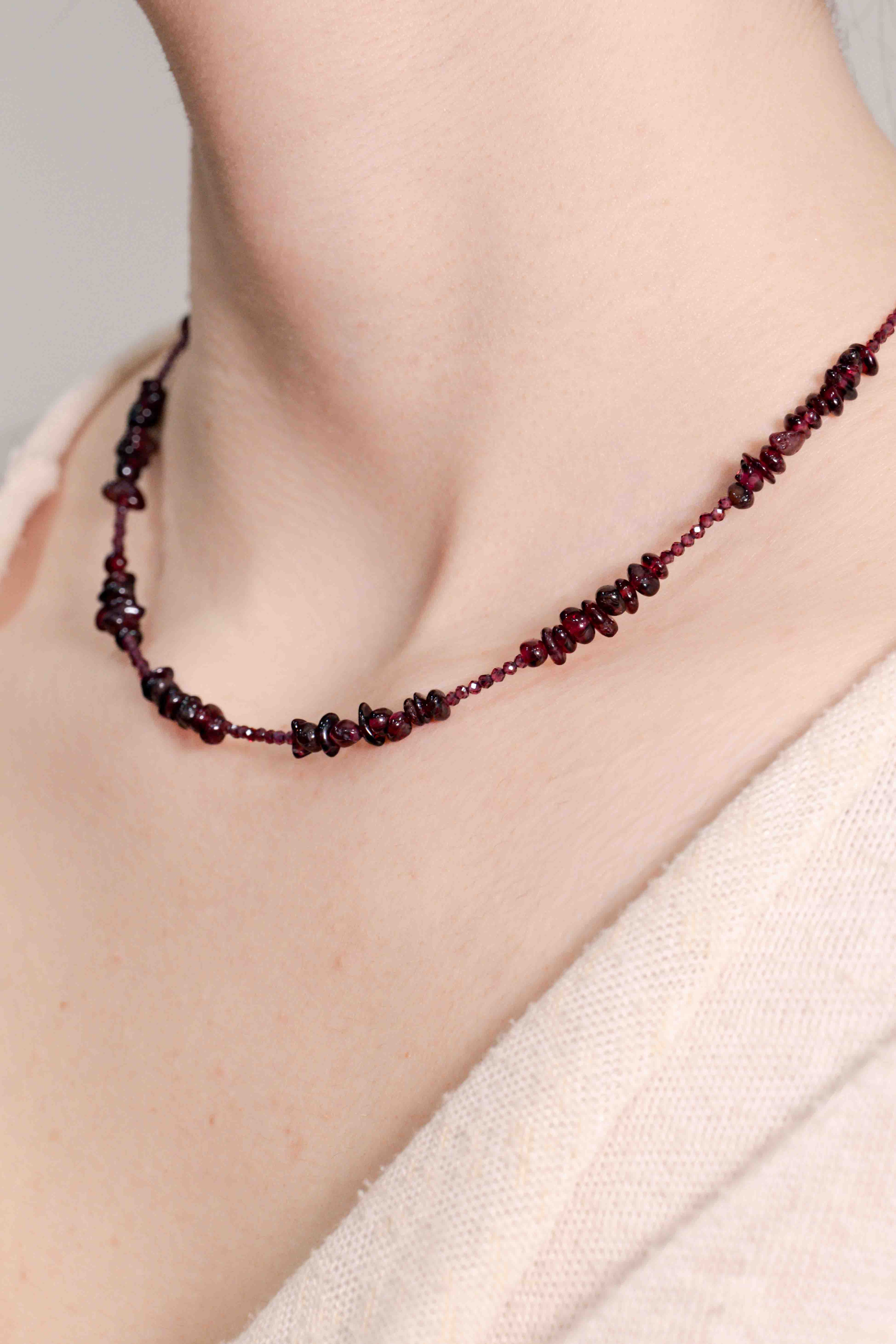 Collar de Granate hecho a mano