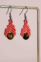 Pendiente Espiral - Ojo de tigre (coral)