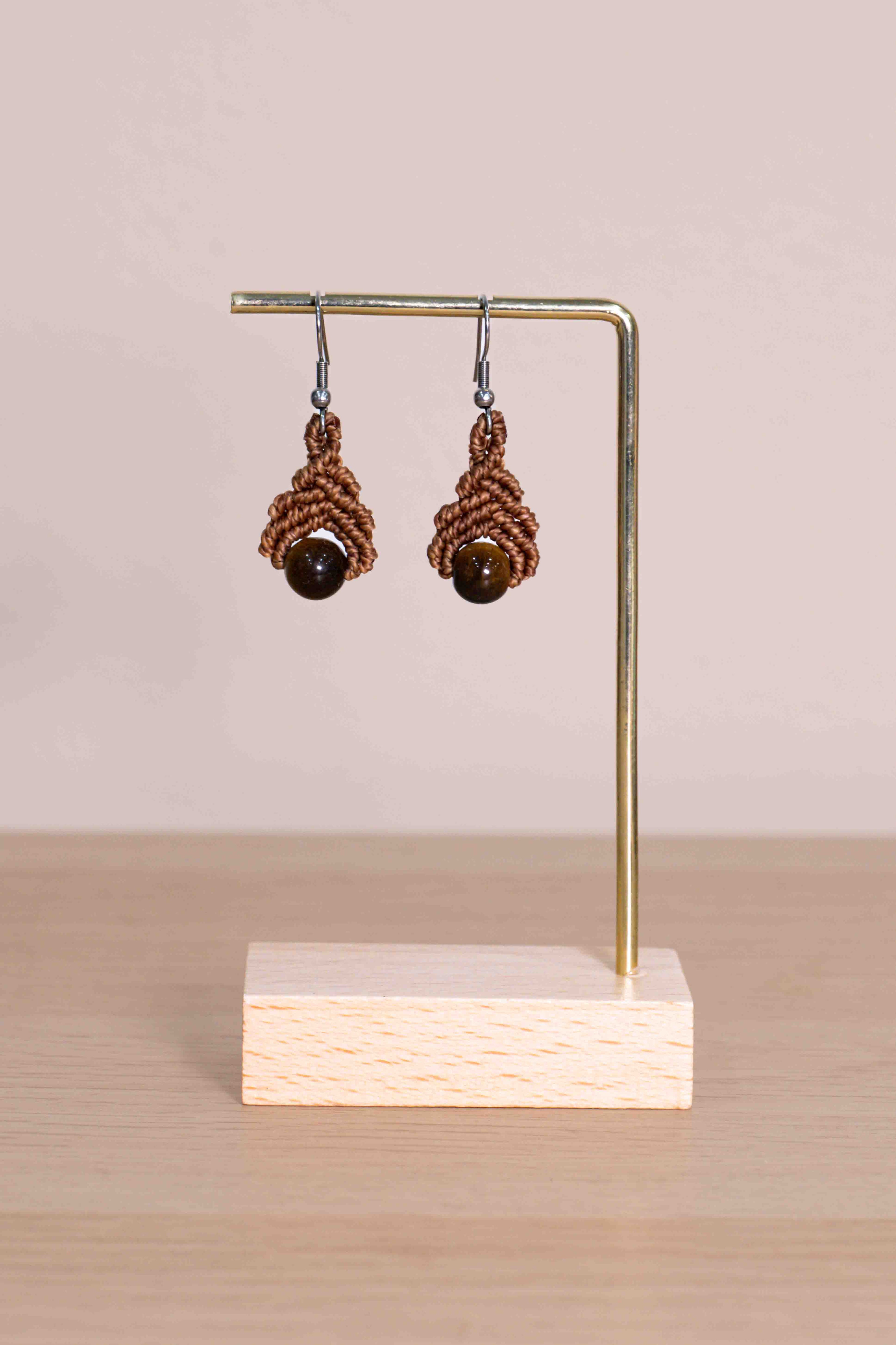 Pendiente Espiral - Ojo de tigre (marrón claro)