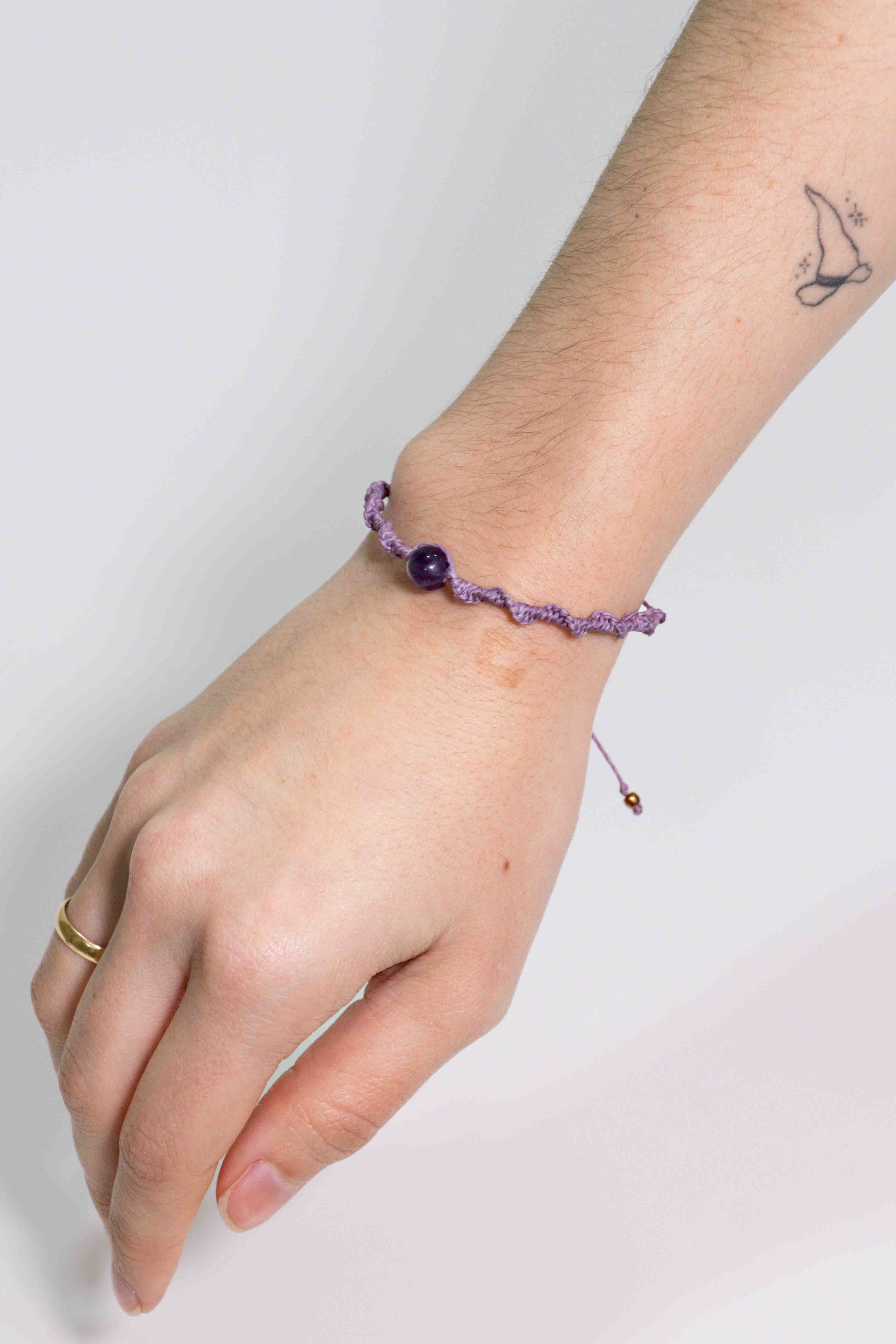 Pulsera de Macramé con Amatista (lila)