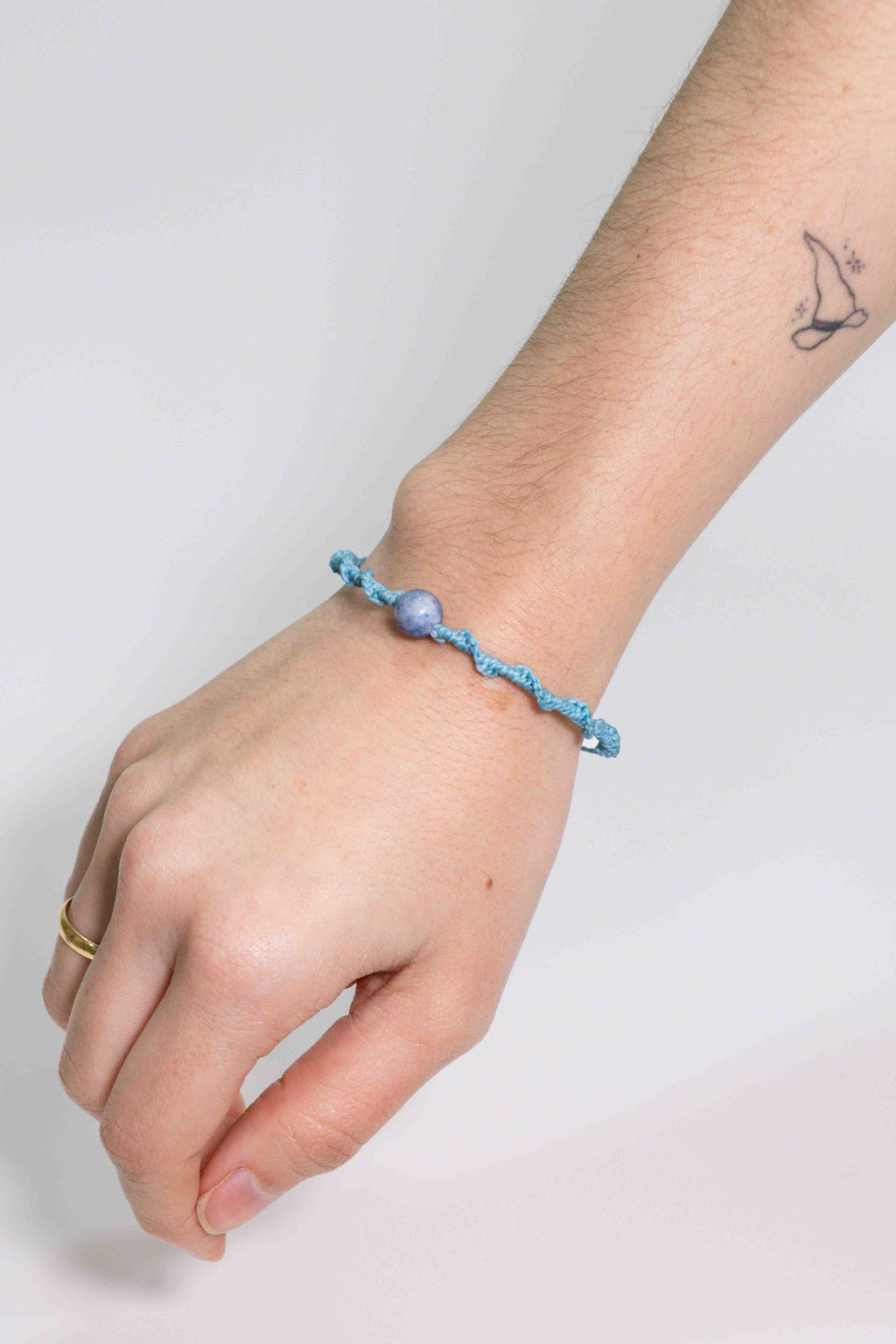 Pulsera de Macramé con Cuarzo Azul (azul)