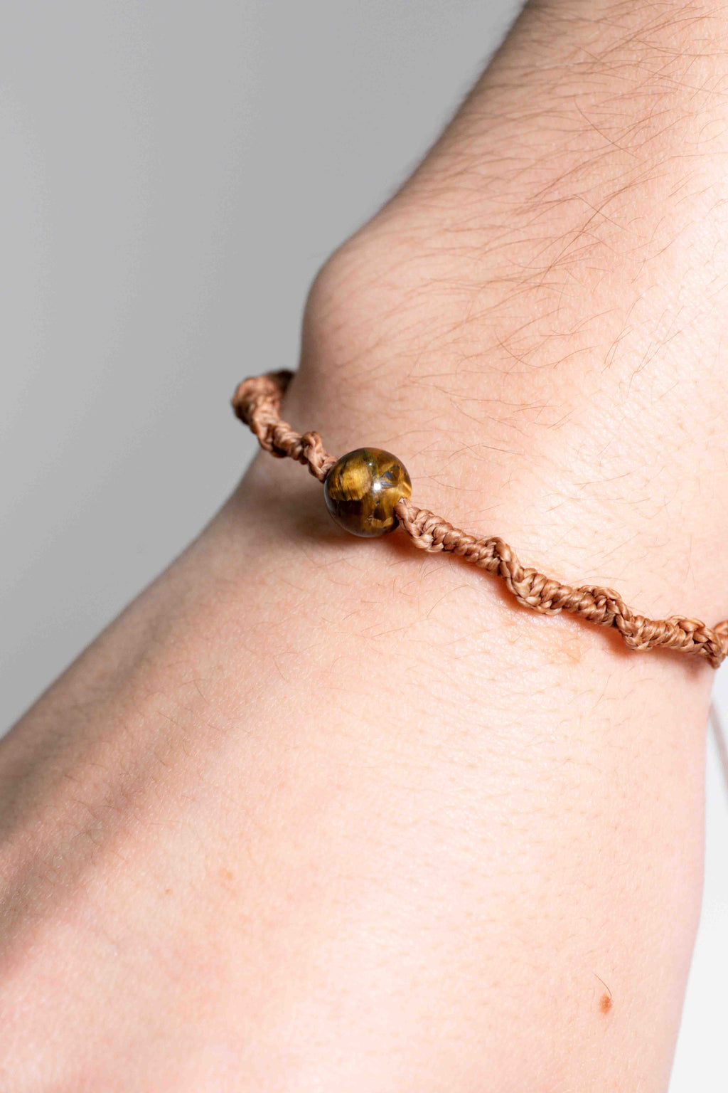 Pulsera de Macramé con Ojo de Tigre (Marrón claro)