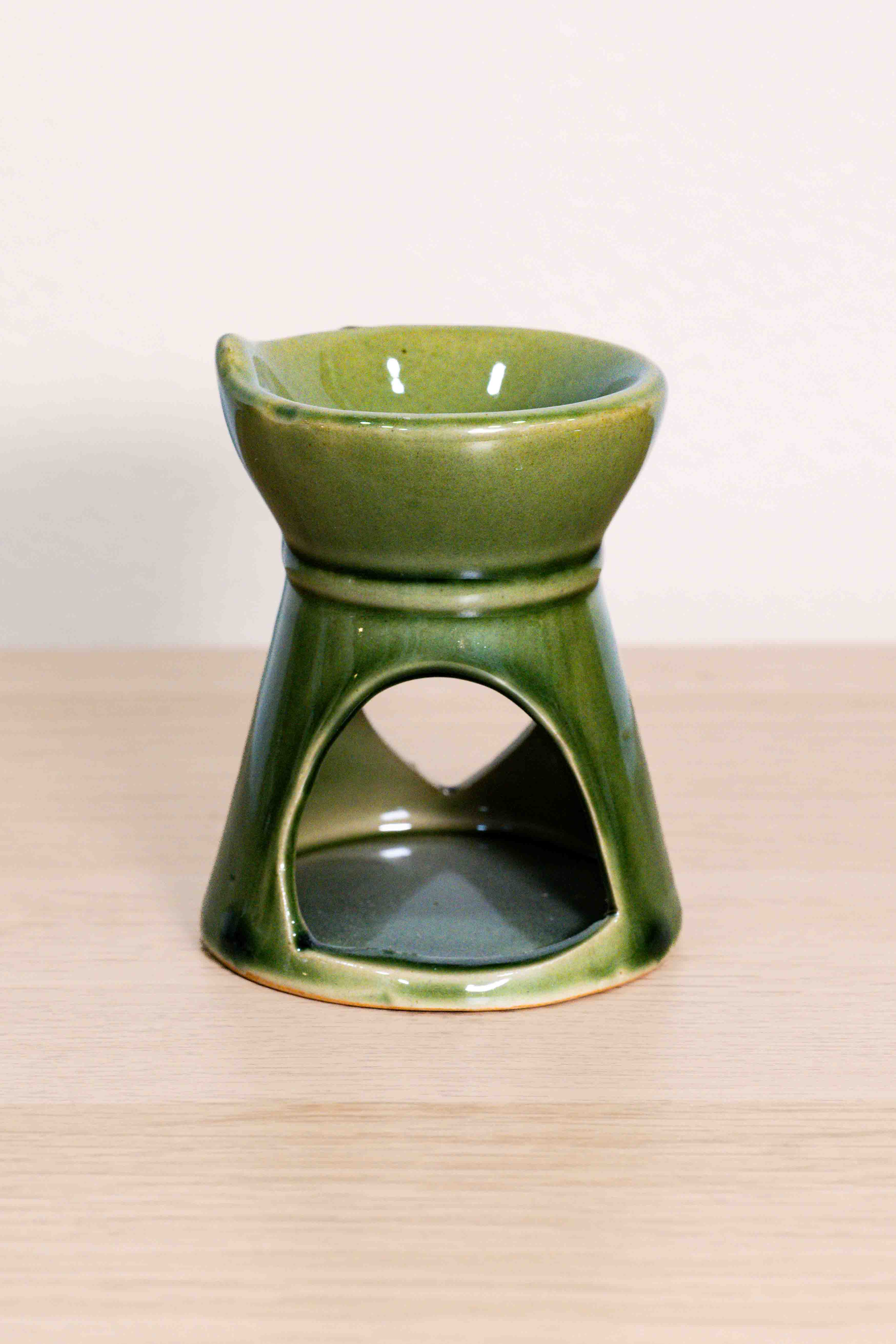 Quemador de wax melts y esencias - Corazón Verde (pequeño)