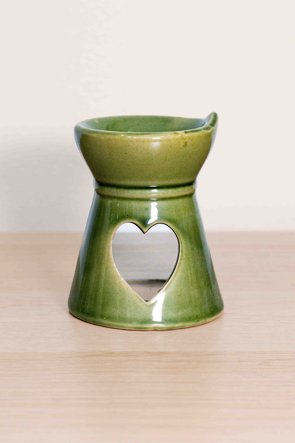 Quemador de wax melts y esencias - Corazón Verde (pequeño)