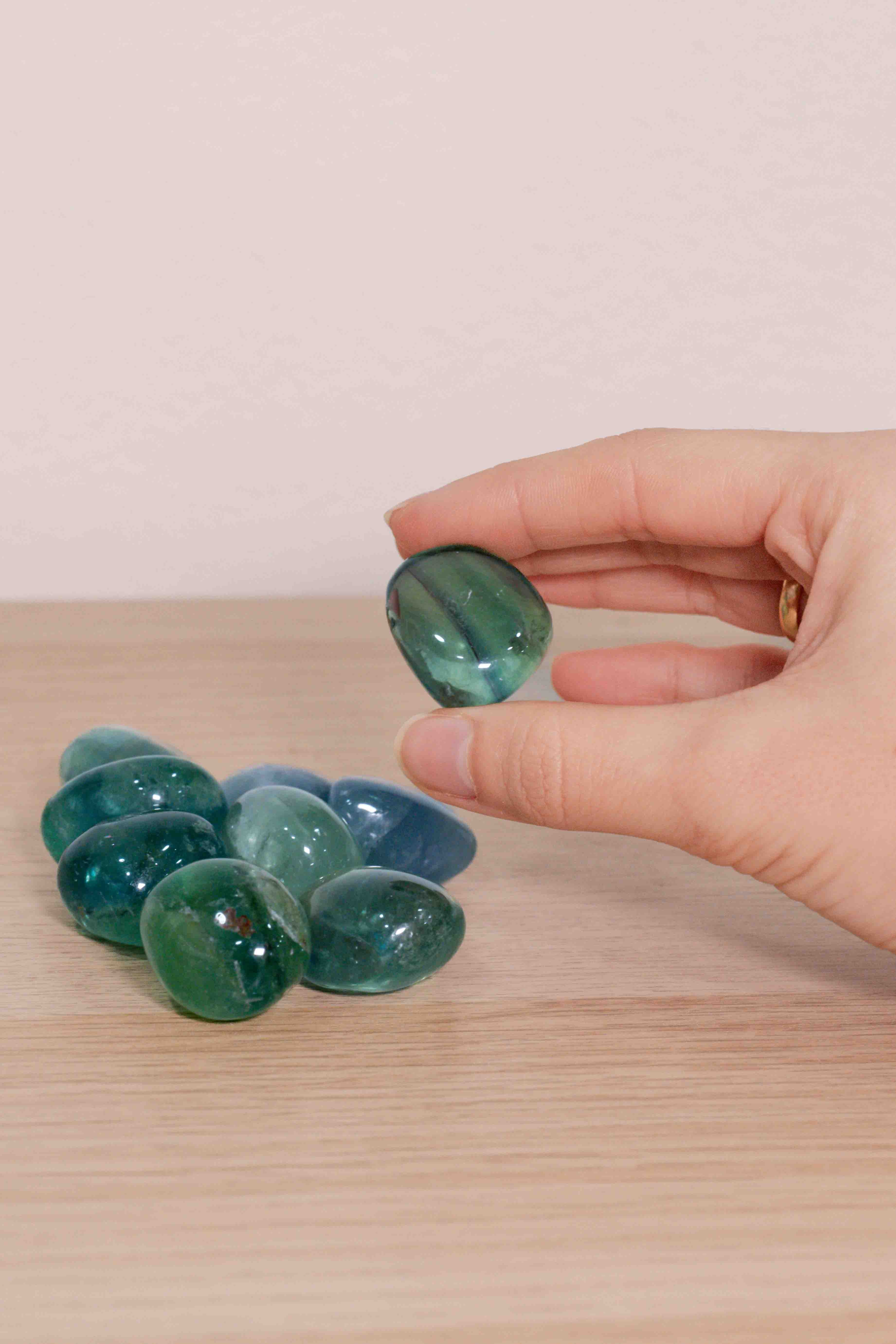 Rodado Fluorita (verde y azul) - Calidad AA