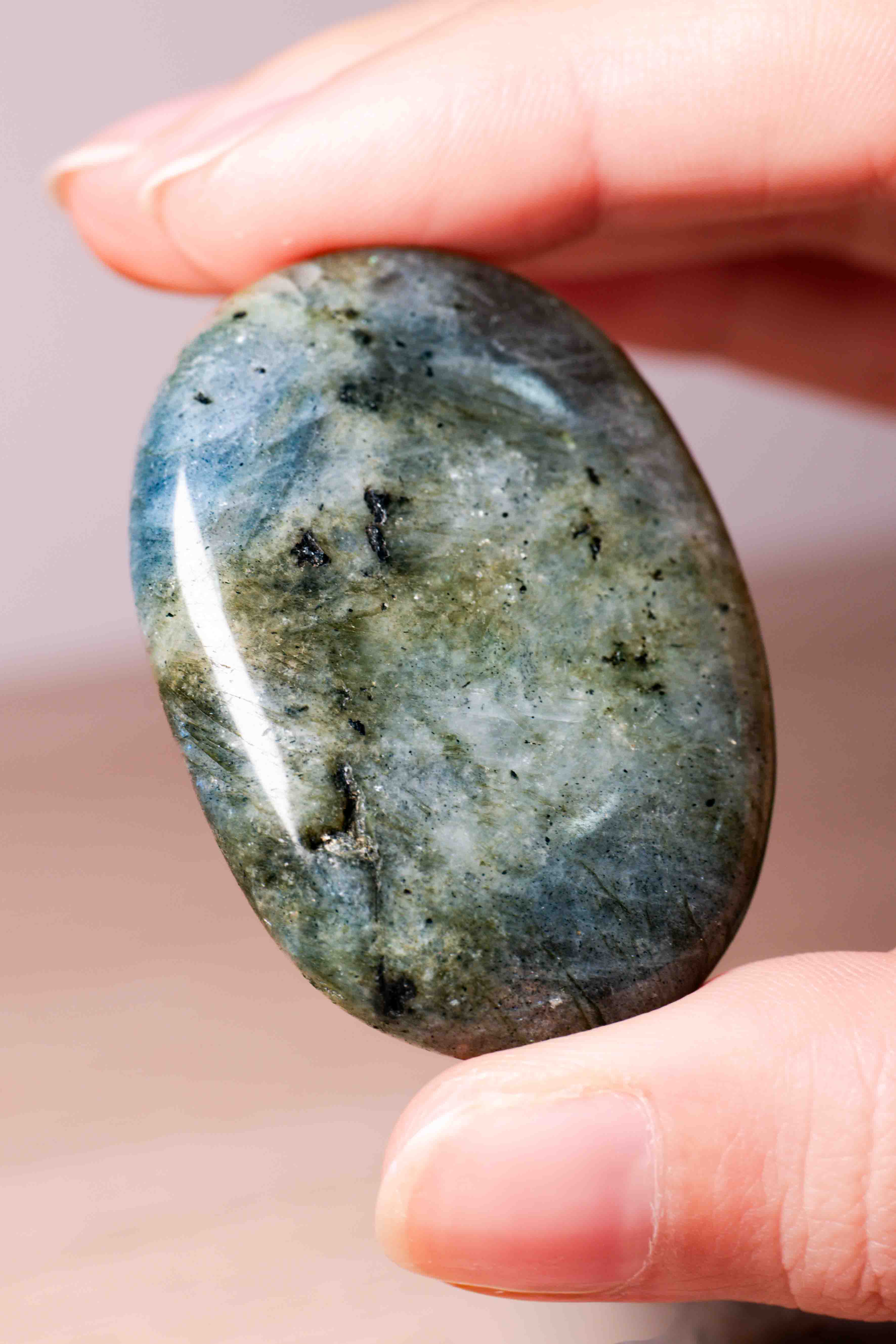 Rodado plano Labradorita