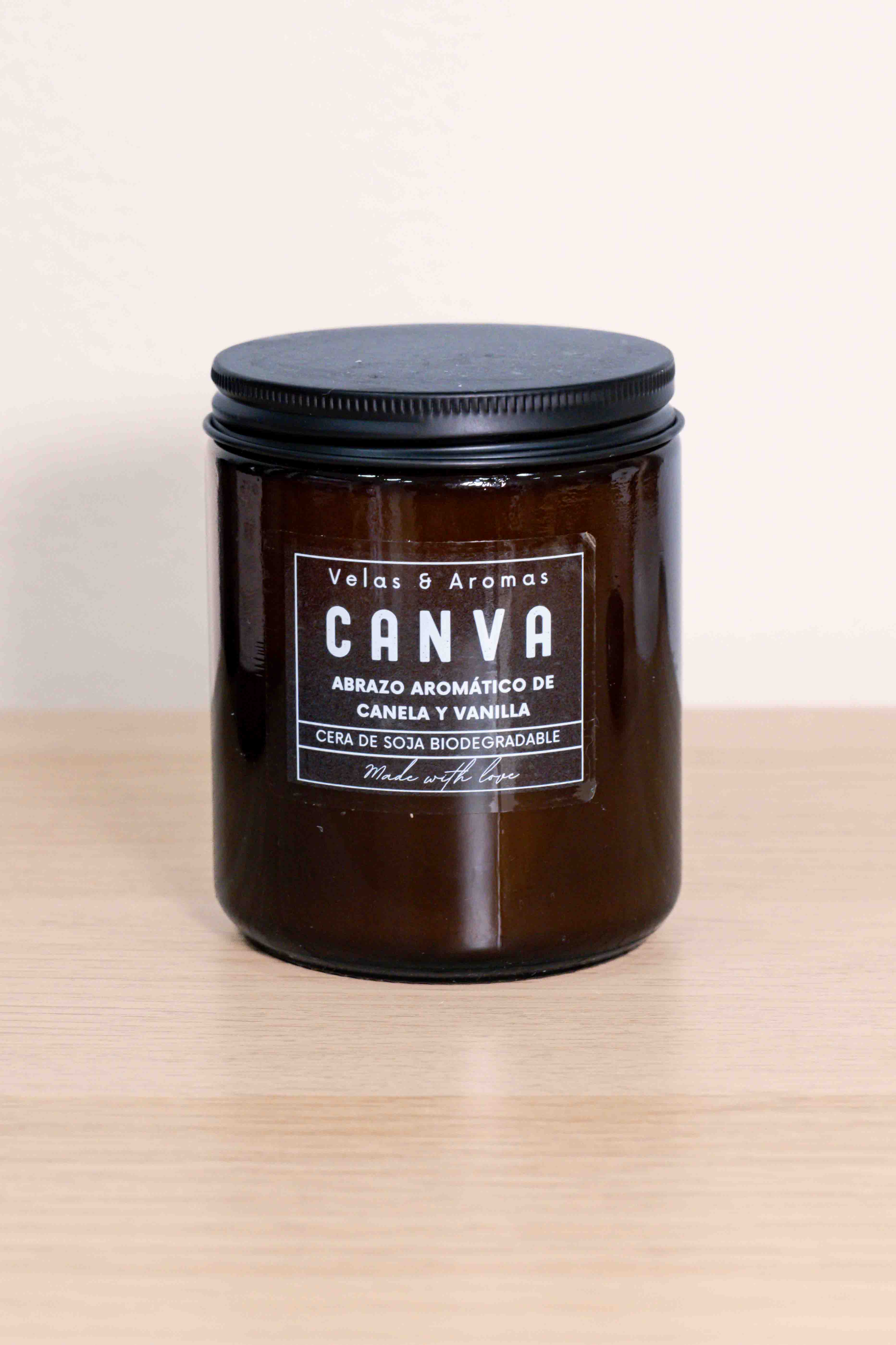 Vela Ámbar - Canva