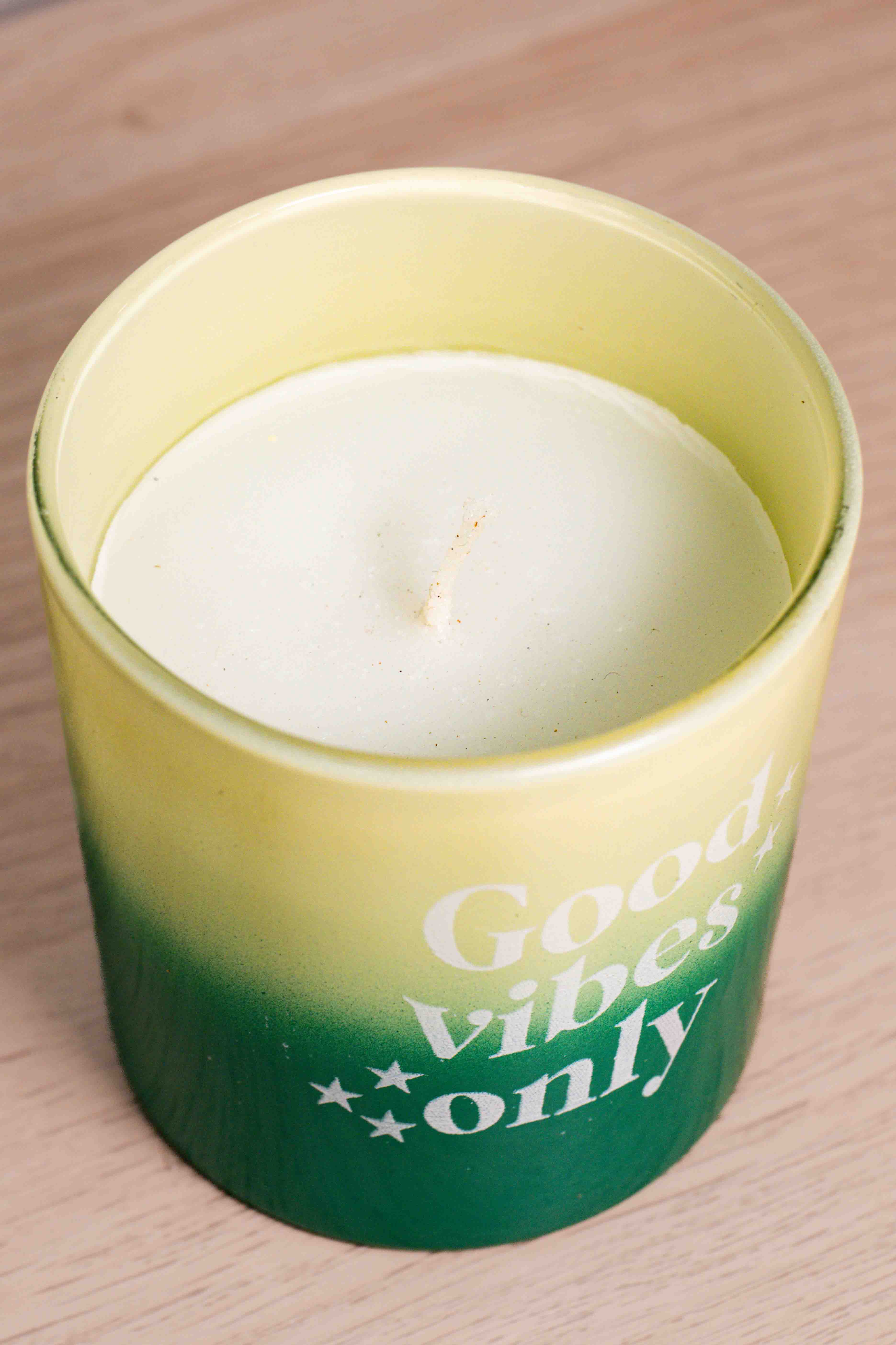 Vela Good Vibes Only – Mandarina y Bergamota
